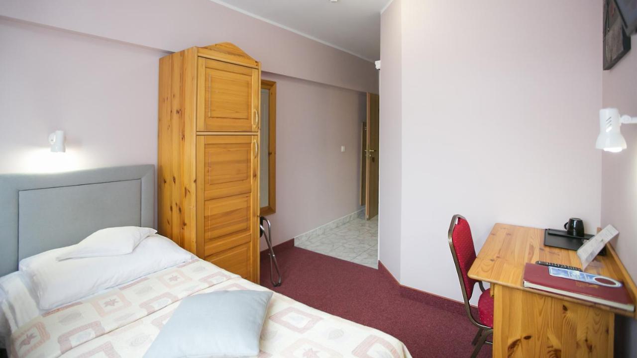 Hotel Unibus บิเอลส์ค พอดลาสกี ภายนอก รูปภาพ