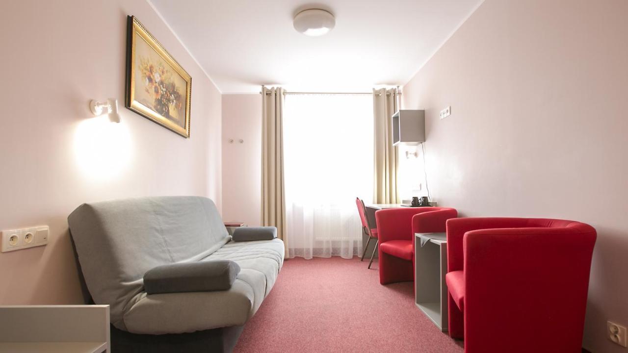 Hotel Unibus บิเอลส์ค พอดลาสกี ภายนอก รูปภาพ