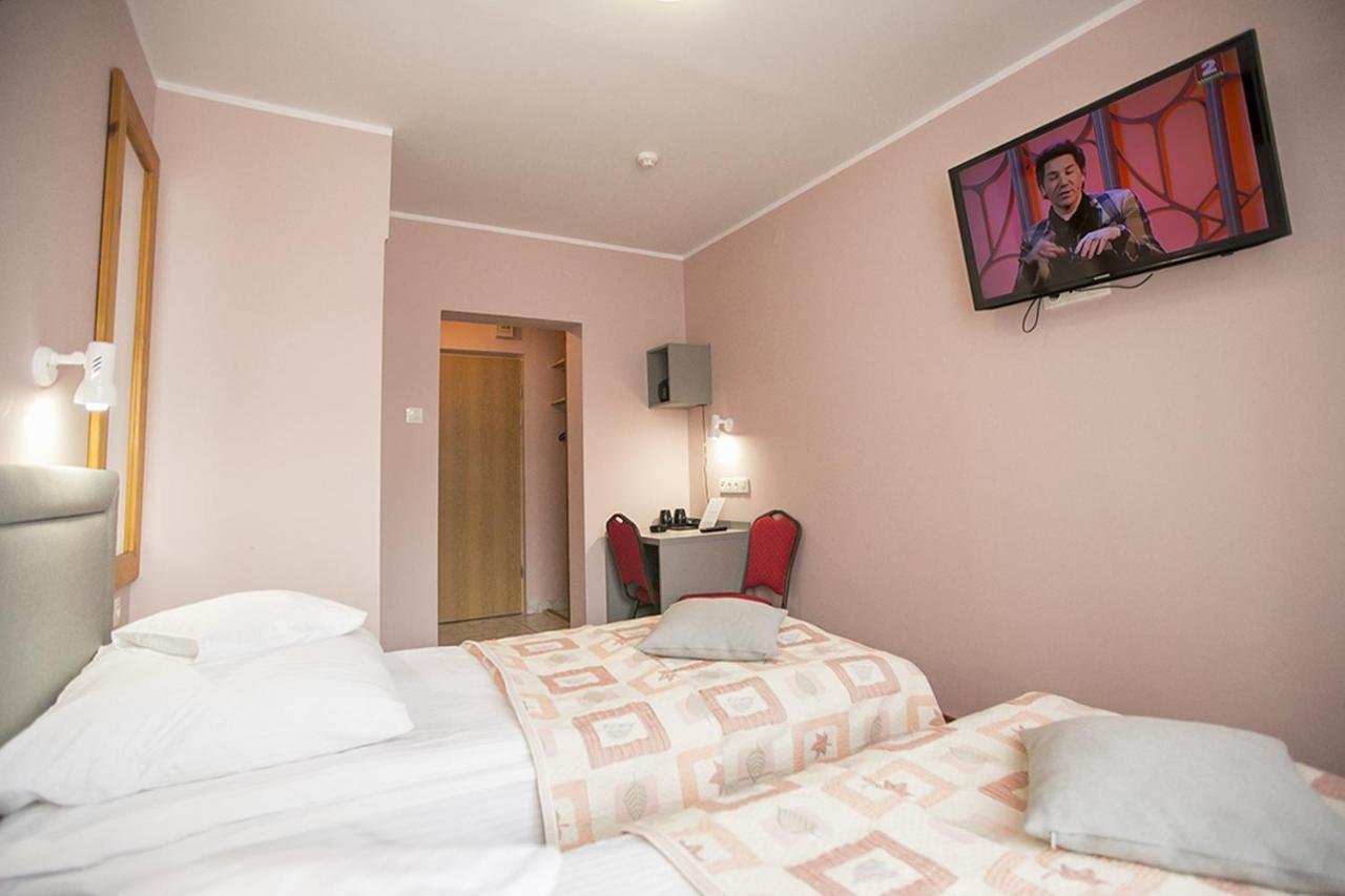 Hotel Unibus บิเอลส์ค พอดลาสกี ภายนอก รูปภาพ